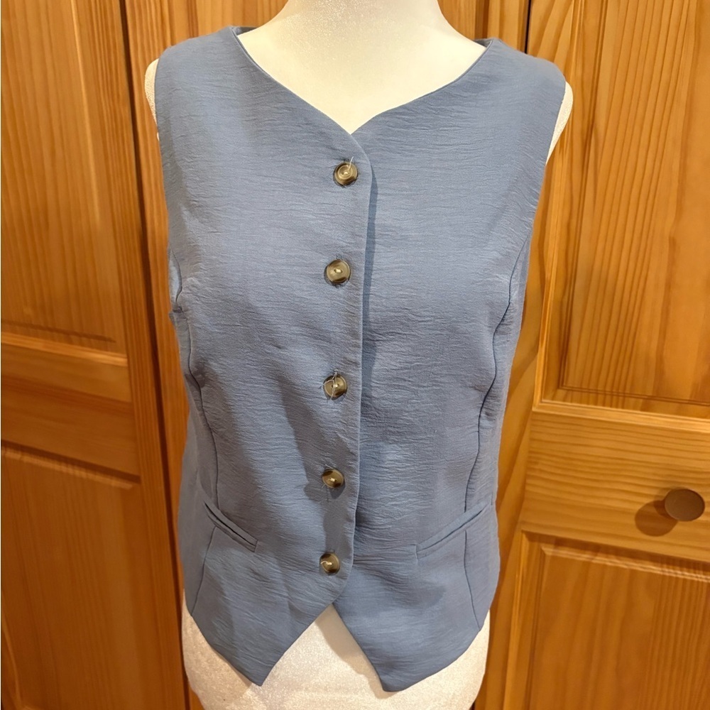 Tulle brand light blue women’s vest NWT